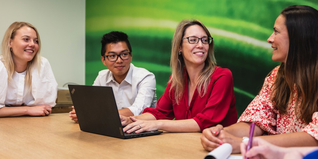 Jenny Lewis and colleagues